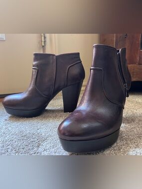Gianni Bini Dark Brown Leather Platform Ankle Boots